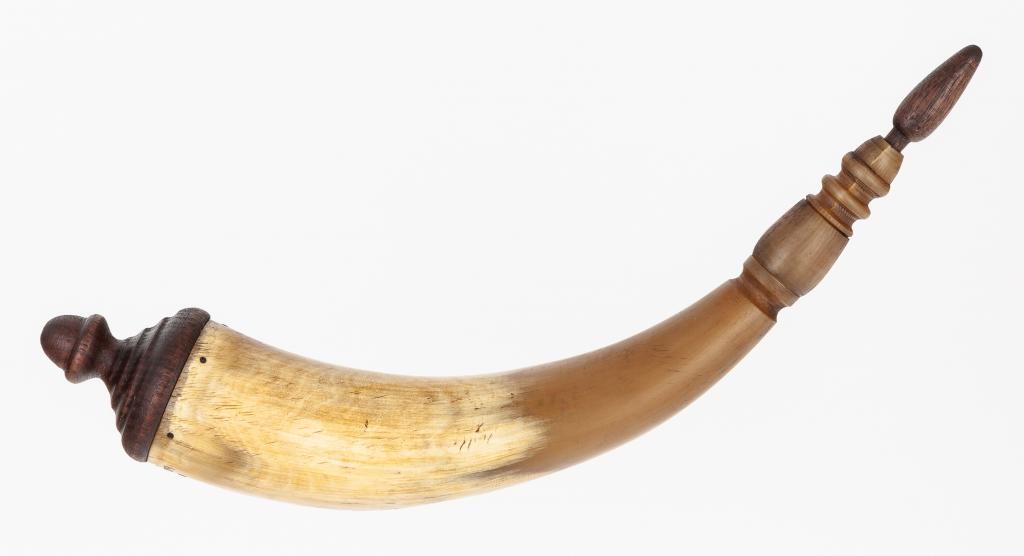 Horn #39 - Virginia "Acorn" screw-tip powder horn - Outside