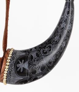 Micmac inspired engraving on a bison powder horn.